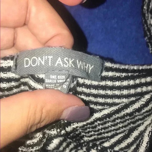 Crop Top - Picture 2 of 3